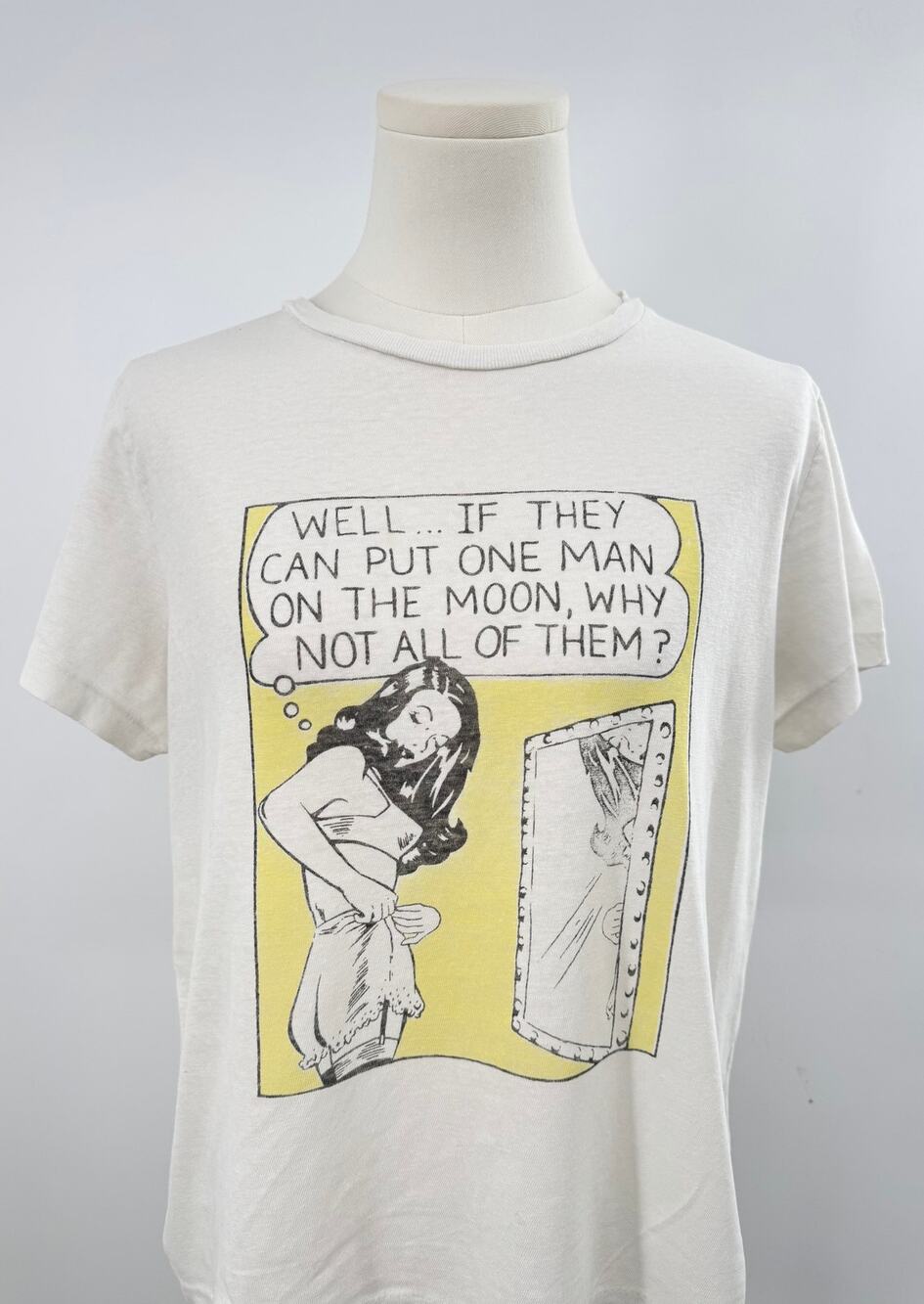 RE/DONE Vintage T-Shirt Feminist Tee Cream Graphic Tee Comic Man on The Moon M